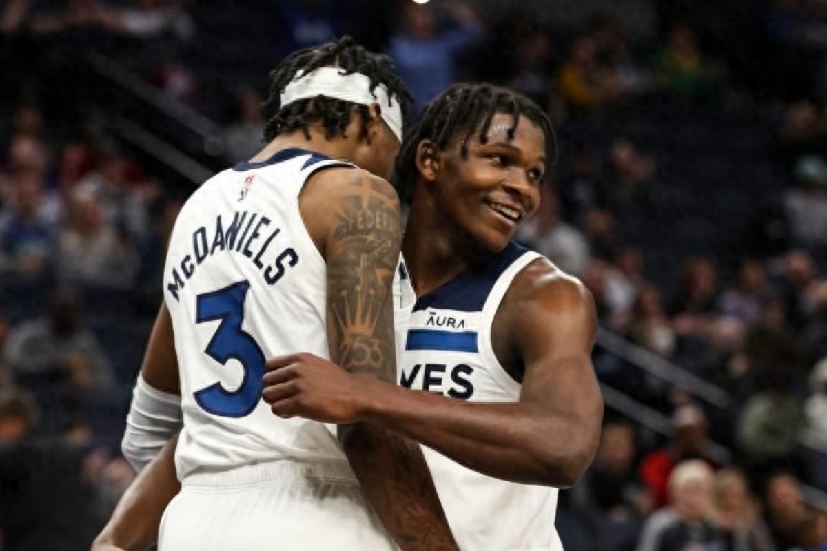九游体育入口-NBA球员在季后赛中展现出色表现