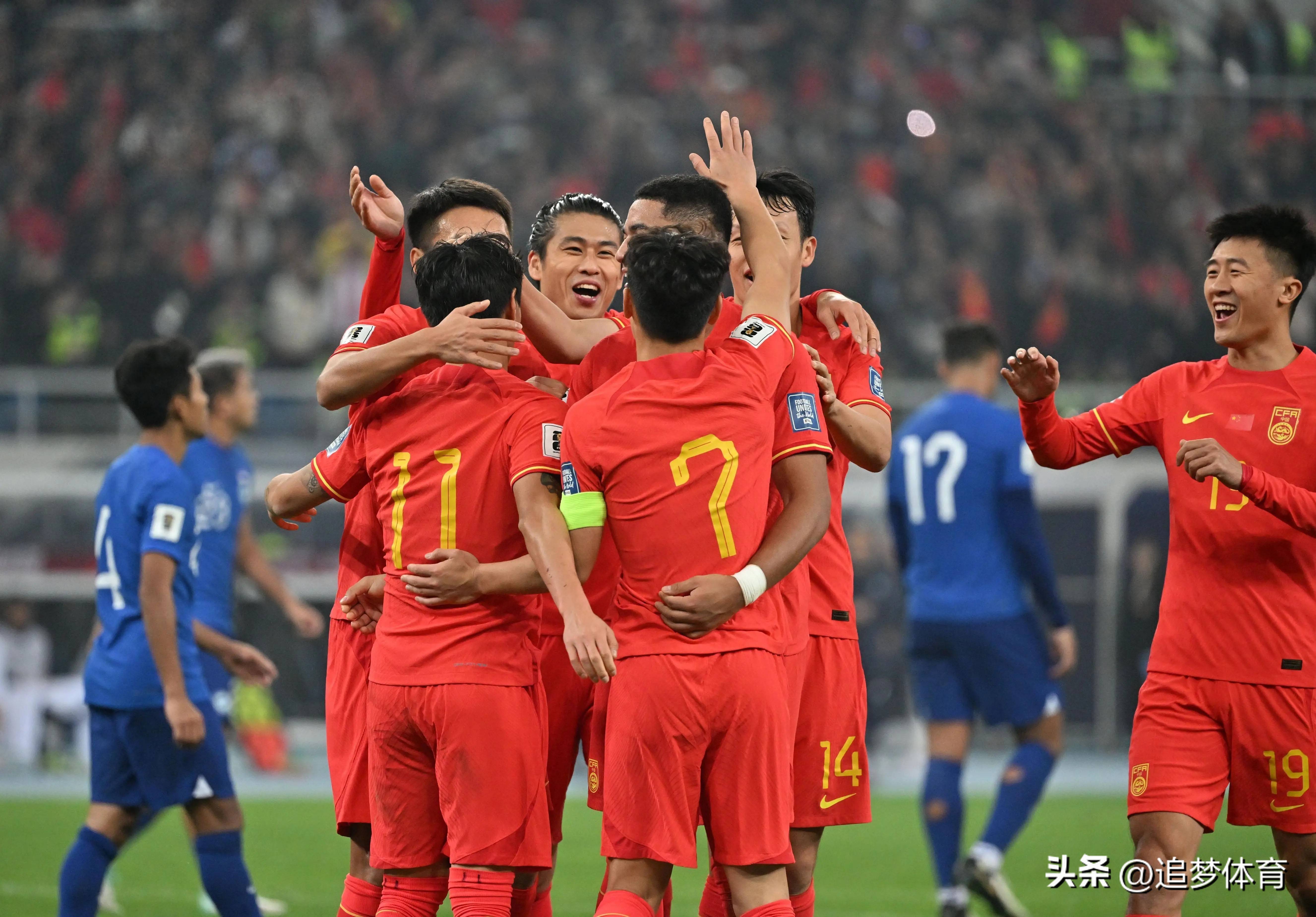包含国家队备战世界杯，战术布局合理备战全面的词条