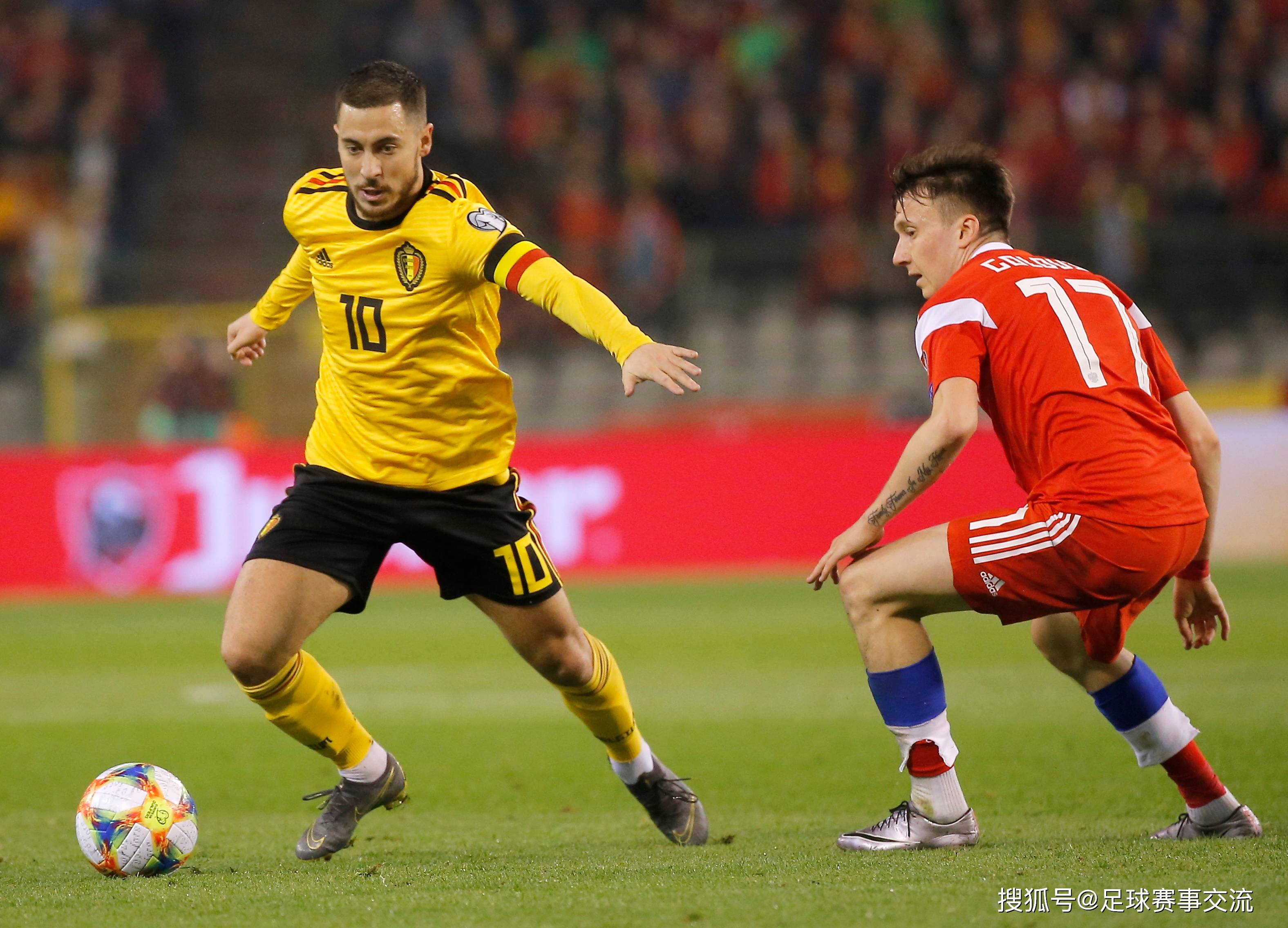 力量对决：足球场上的比赛成为焦点