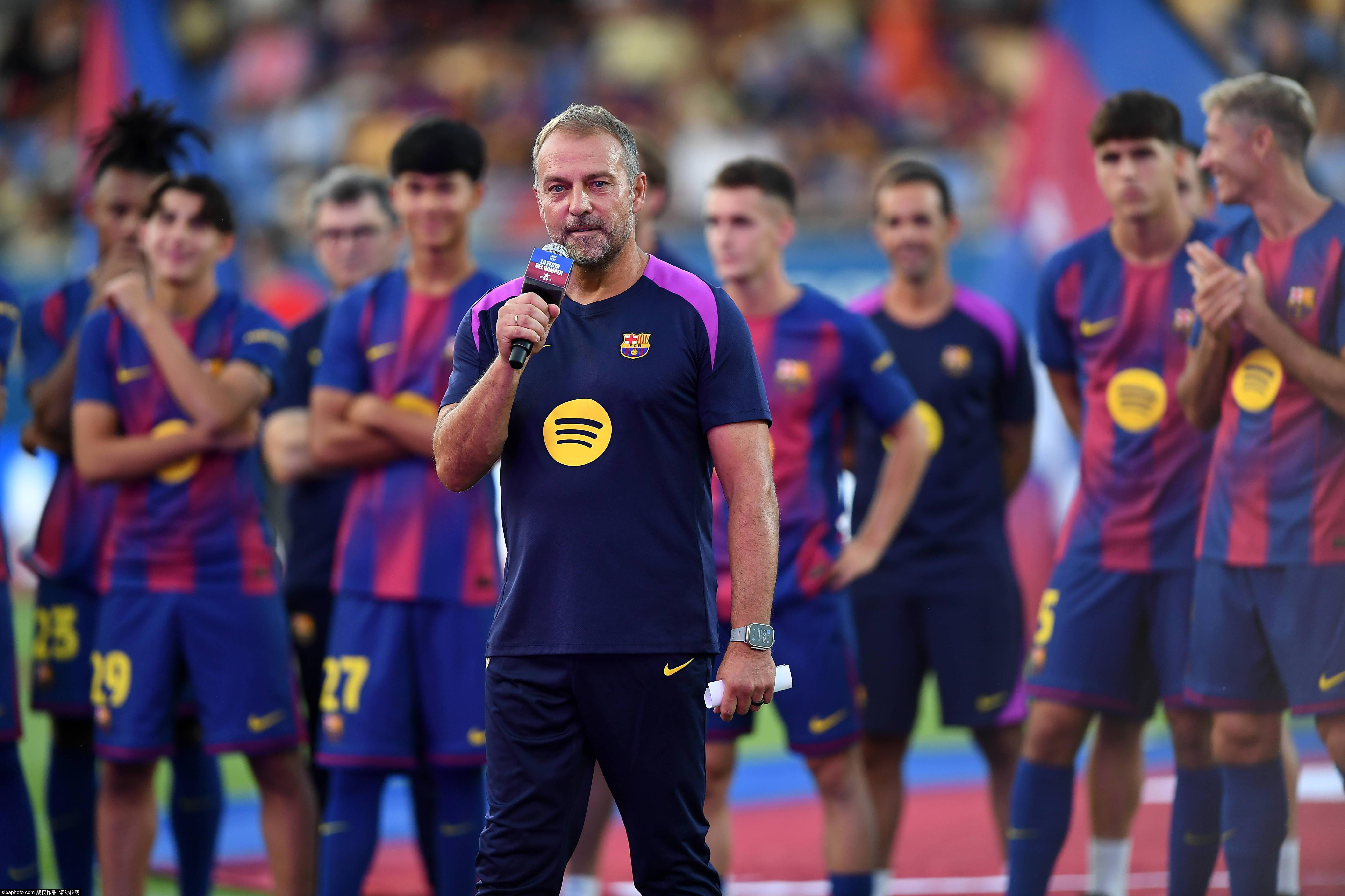 球队战术调整获得成功，主帅备受称赞