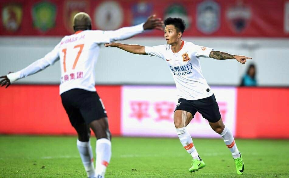 九游体育入口-包含天津天海客场不敌武汉卓尔，遭遇两连败的词条