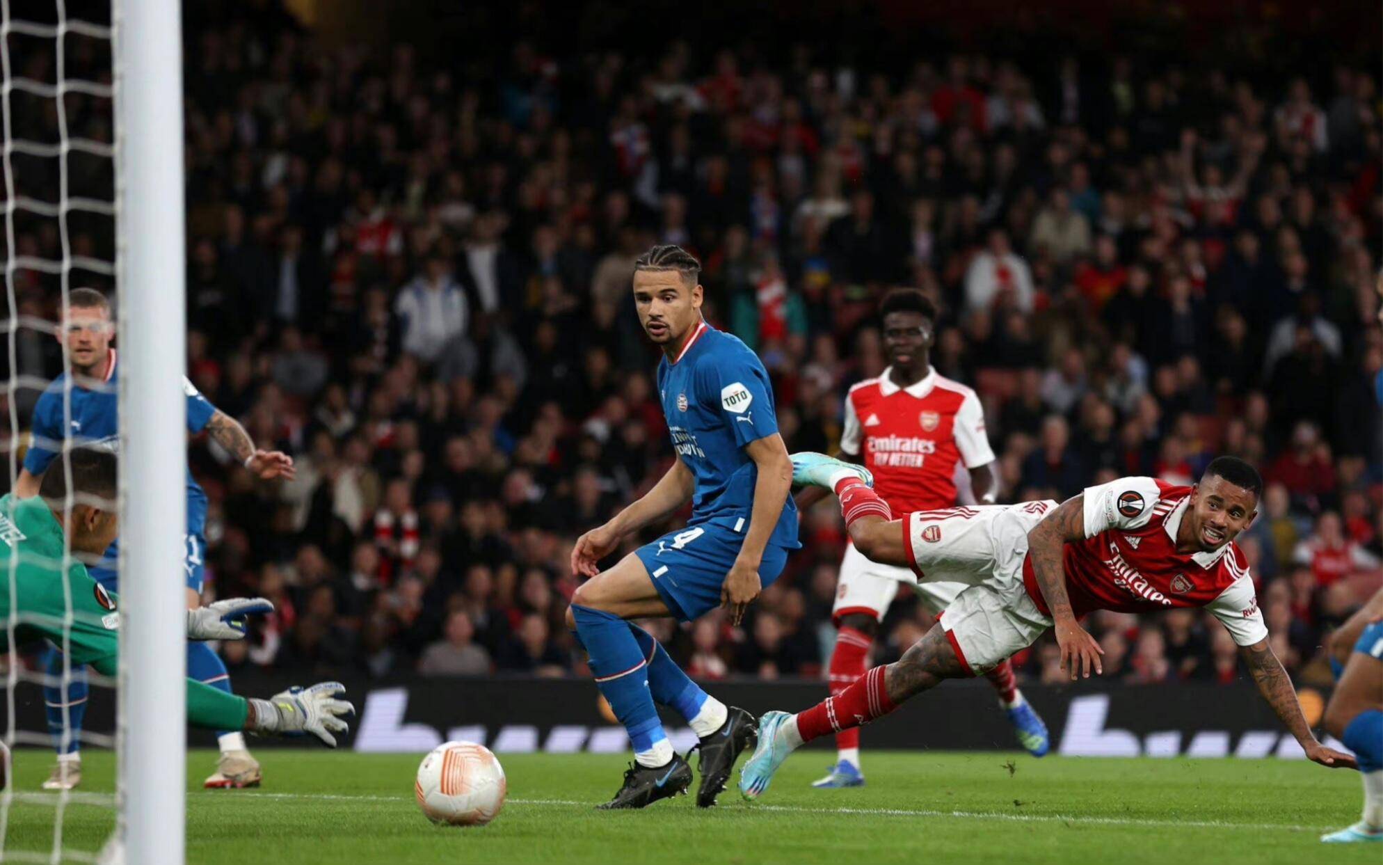 关于高水平对决备受期待，双方实力逐步呈现的信息